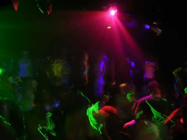 DSCN0399.JPG
Lights and dancers
