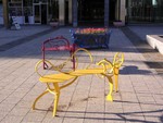 DSCN0034.JPG
Artistic benches & planter