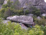 DSCN1318.JPG
Rock overhang & hikers