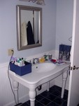 DSCN2996.JPG
Bathroom vanity.